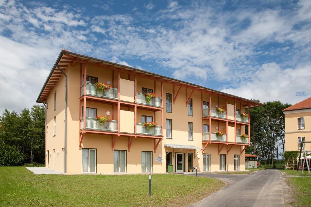 JUFA Hotel Fürstenfeld Exterior foto